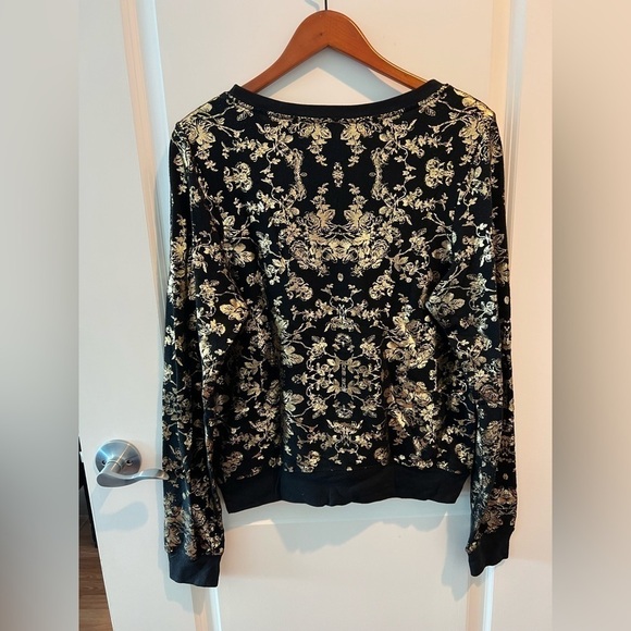 Wildfox Metallic Gold Foil Rose Pattern Print Black Crewneck Sweatshirt - Picture 9 of 16